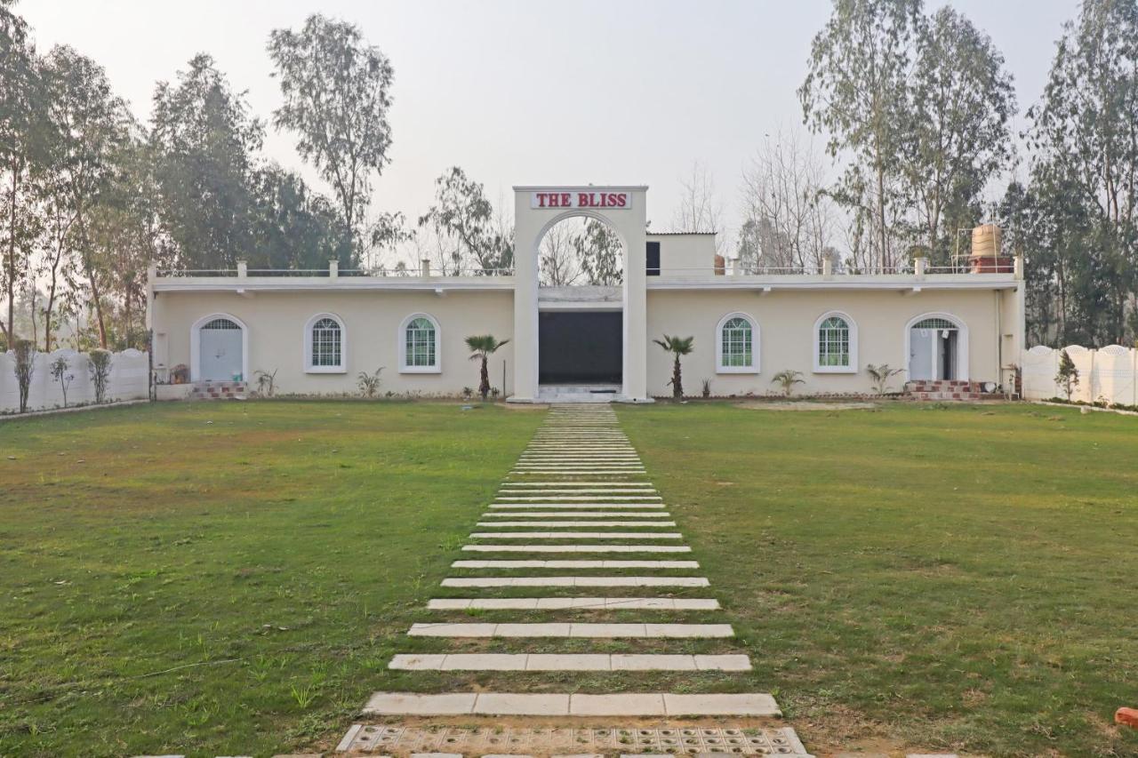 Oyo The Bliss Resort & Banquet Gobindapur Экстерьер фото